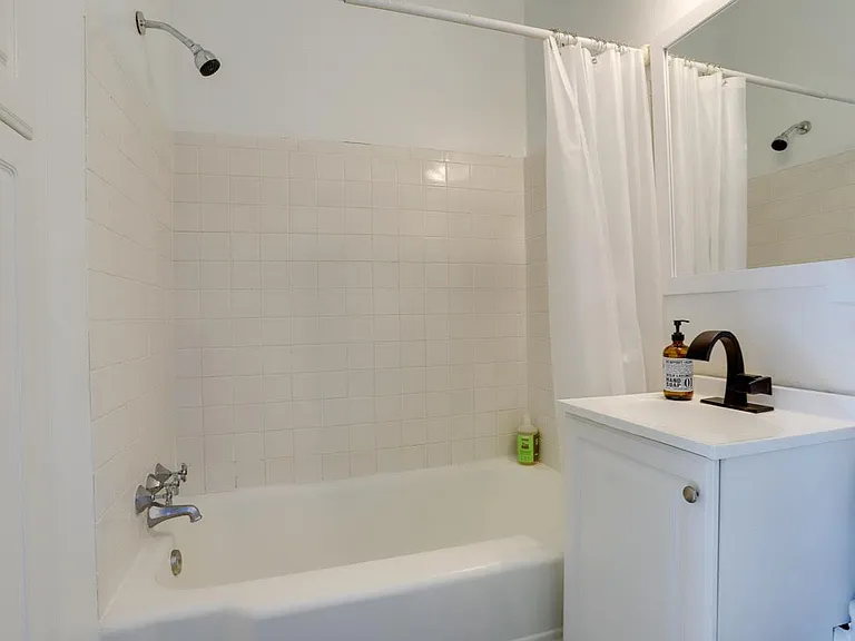 1765 R St NW #101 — Photo 5