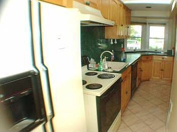 5th image of 289 Jamaica Blvd
