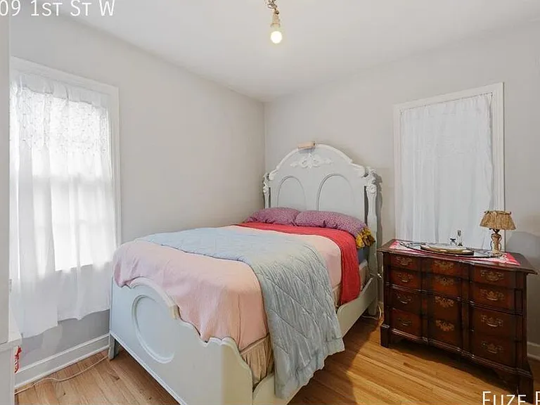 809 1st St W — Photo 11