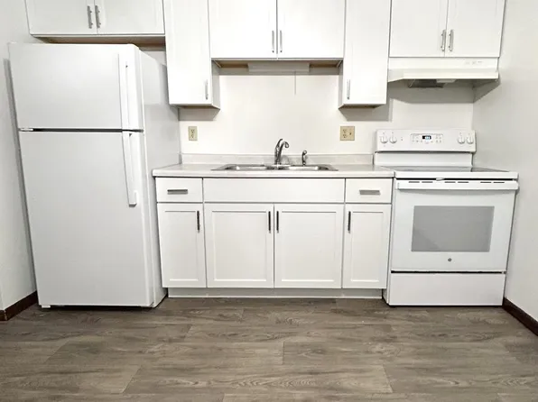 1901 Austin Ave #84, Schererville, IN 46375