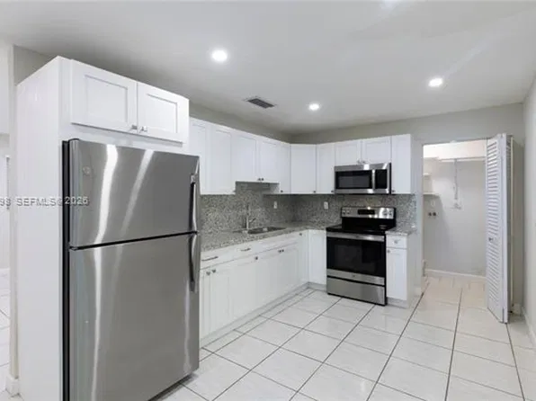 2797 SW 27th Ter #Cu, Miami, FL 33133