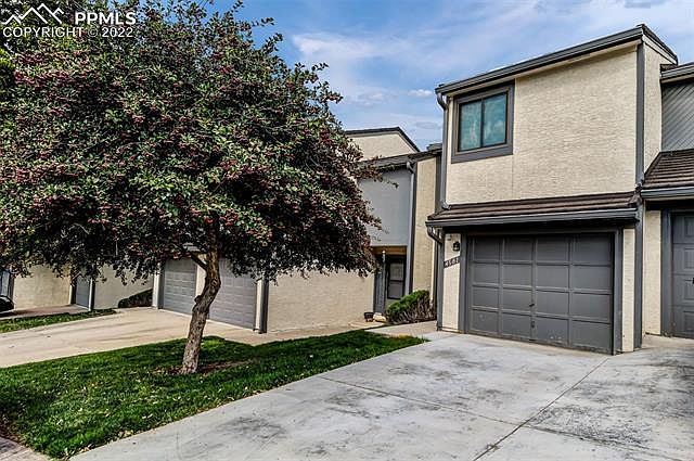 1st image of 4581 Castlepoint Dr