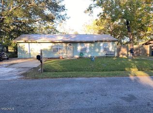 2429 Sycamore St, Pascagoula, MS 39581