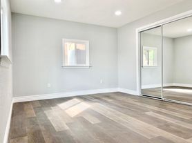 1801 W Hazelton Ave, Stockton, CA