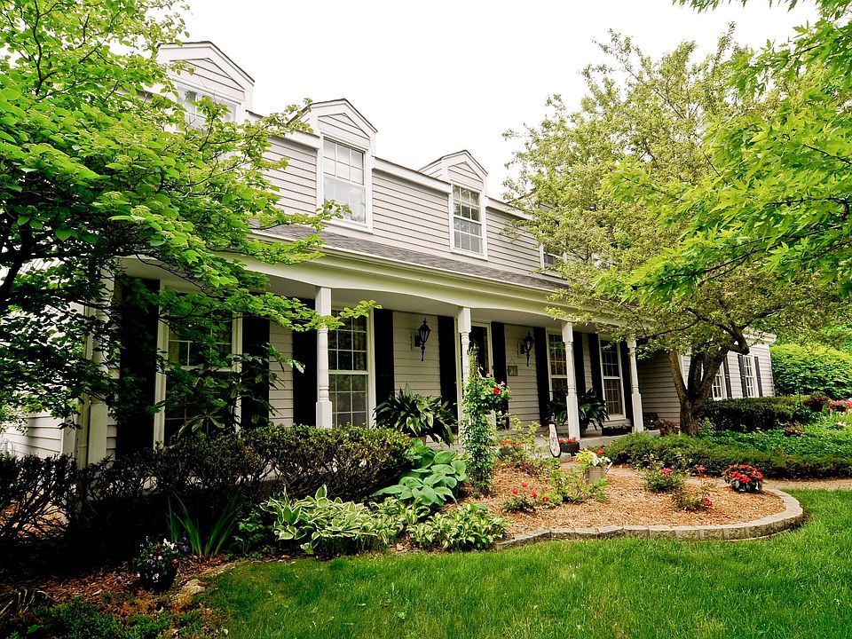 1st image of 74 Flint Dr