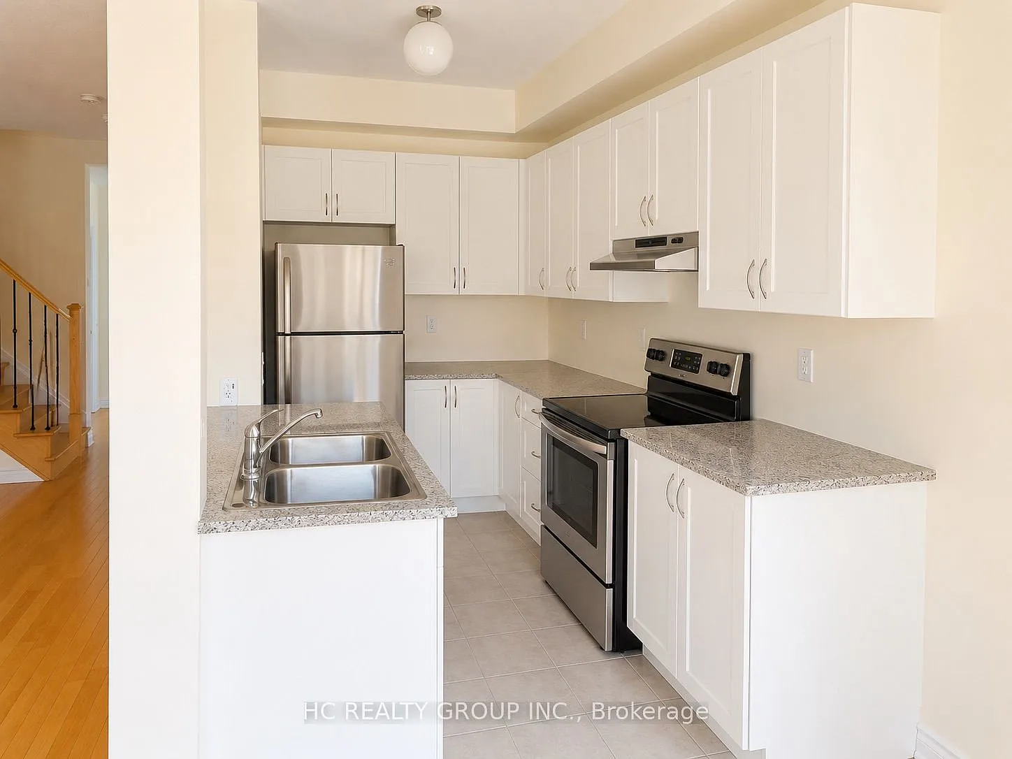 5 bed, $3,900 — Photo 2