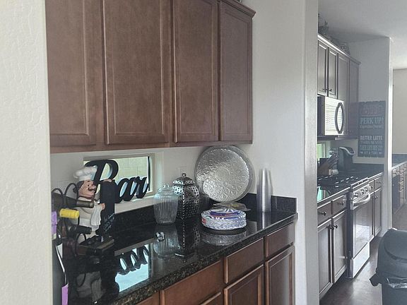 5th image of 15143 W WESTVIEW Drive