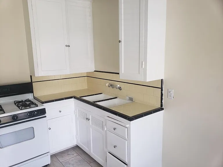 262 Wisconsin Ave #C — Photo 7