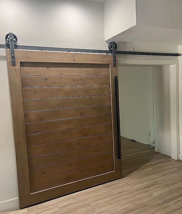 2nd image of 5844 E Beck Ln