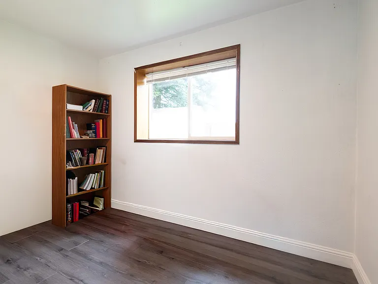 12638 SE 210th Ct — Photo 4