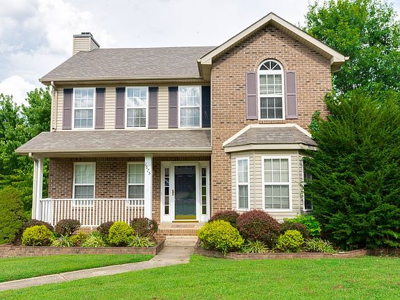 2nd image of 1675 Barrywood Cir E
