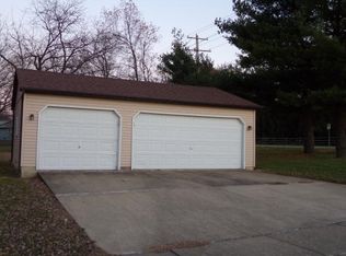 931 Bonhomme Ct, Decatur, IL 62526