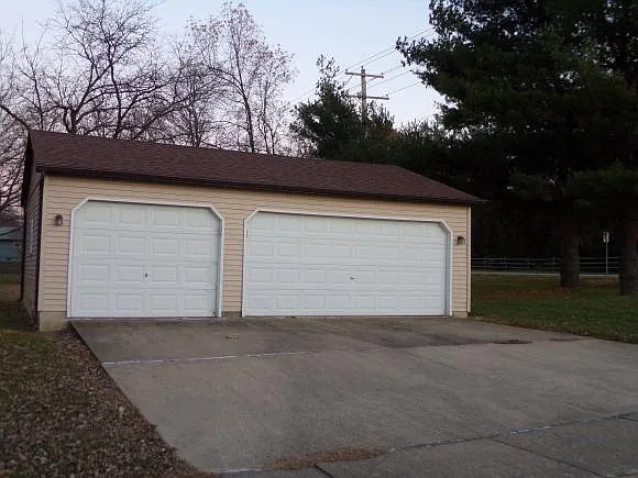 931 Bonhomme Ct photo 1