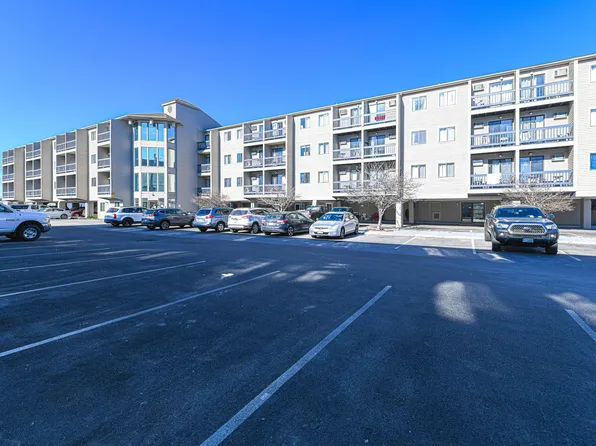 32 Ashworth Avenue #418, Hampton, NH 03842