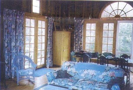2nd image of 2 Round Hill Rd
