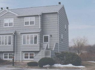 31 Southwind Ln #C, Milford, CT 06460