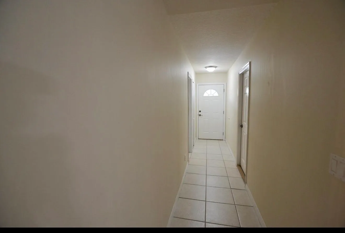 2 bed, $1,300 — Photo 1