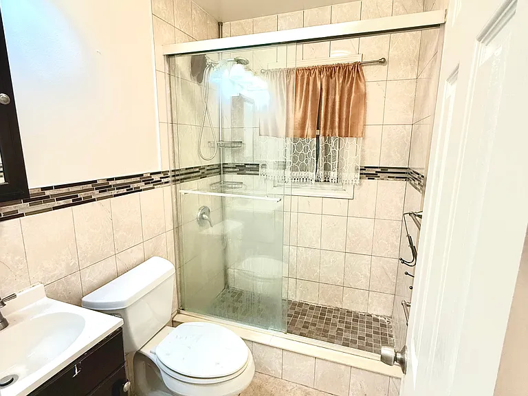 147-17 N Conduit Ave #2 — Photo 2