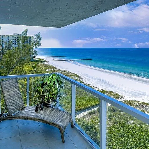 2 bed, 2.0 bath, 1470 sqft, $11,769 — Photo 2