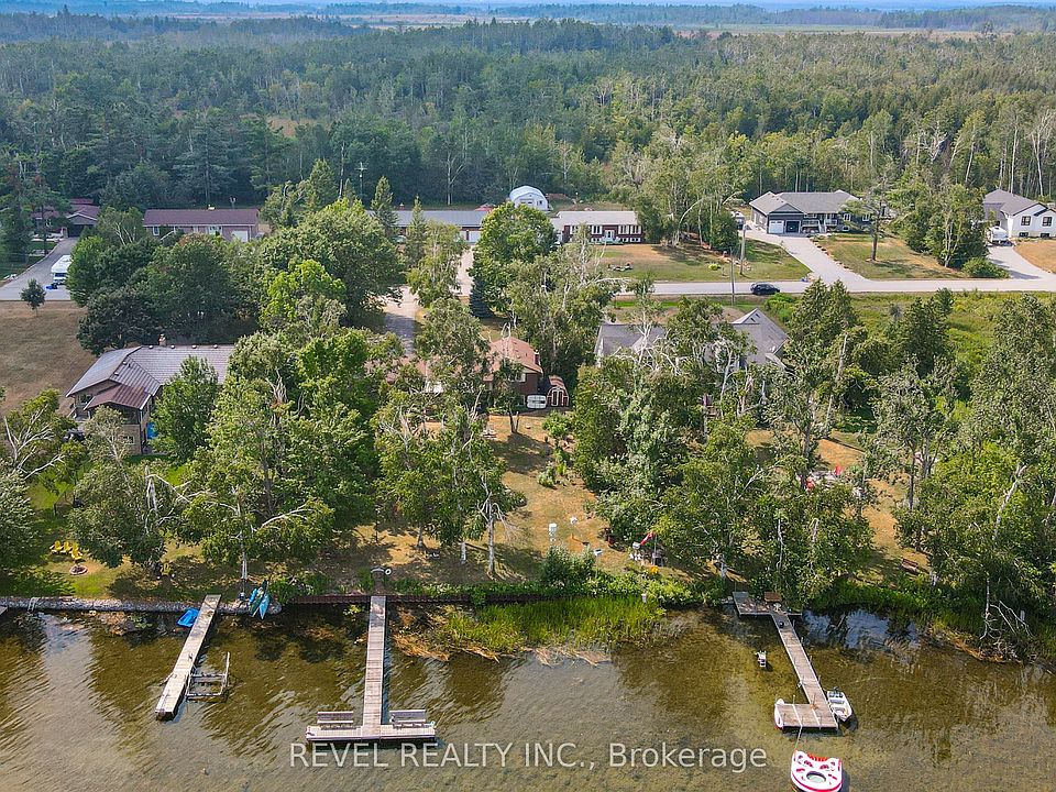 1st image of 126 Pinewood Blvd