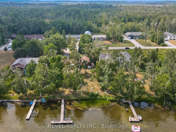 126 Pinewood Blvd, Kawartha Lakes, ON K0M 2T0