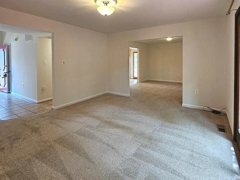 1108 N Rockingham St — Photo 9