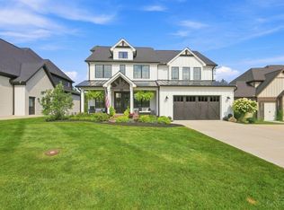 4954 Heitmeyer Ln, Blue Ash, OH 45242