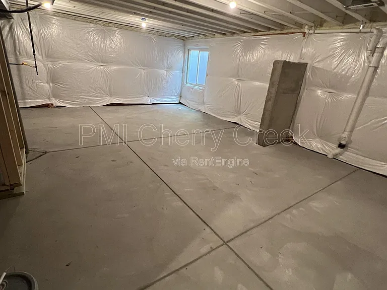 741 N Tempe St — Photo 33