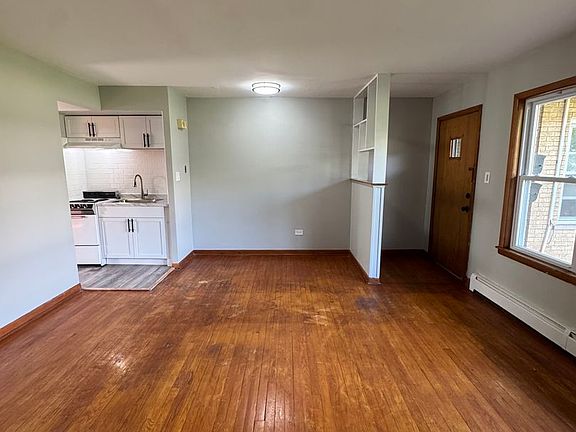 4th image of 4325 W 95th St #11