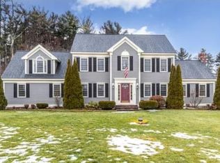7 Shirley St, Pepperell, MA 01463
