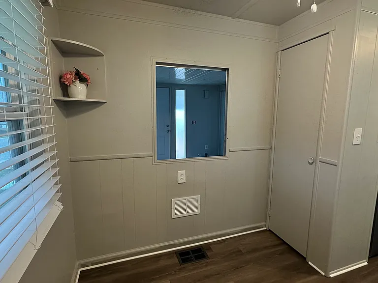 5004 Oakland Hills Ave — Photo 12