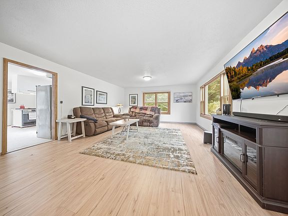 5th image of 112 Basil Street