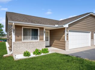 713 Auburn Pl NW, Elk River, MN 55330