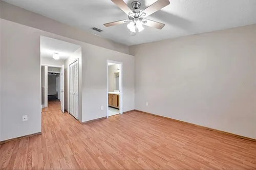 2124 Fletchers Point Cir Photo 1