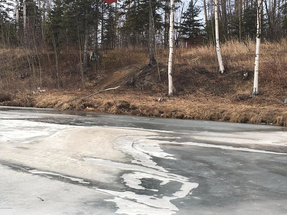 2nd image of 501 W Pioneer Dr