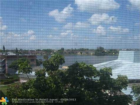 2nd image of 1401 NE Miami Gardens Dr APT 585