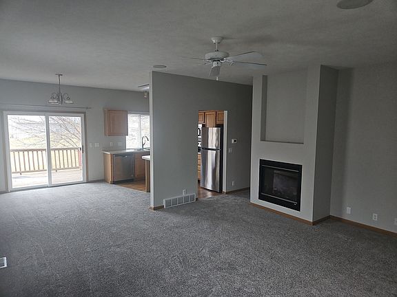 2nd image of 15403 Camden Ave