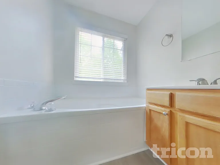 10930 W Point Pl — Photo 7
