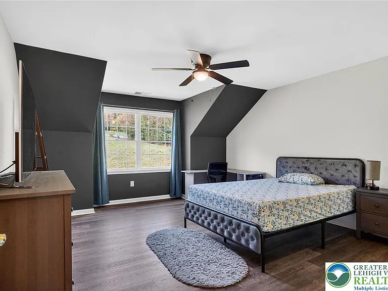 560 Quaker Ridge Ter — Photo 24