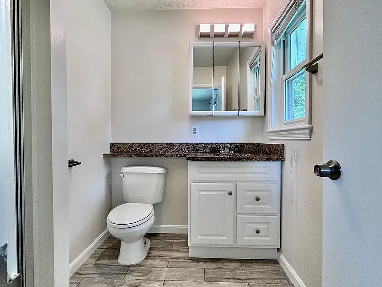 5350 Ravensworth Rd — Photo 63