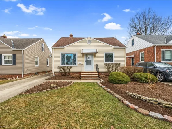 1613 Fruitland Ave, Mayfield Heights, OH 44124
