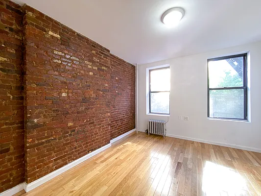 Rented by Compass | media 9