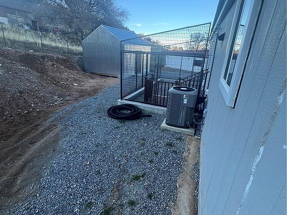 4th image of 437 Pioche St