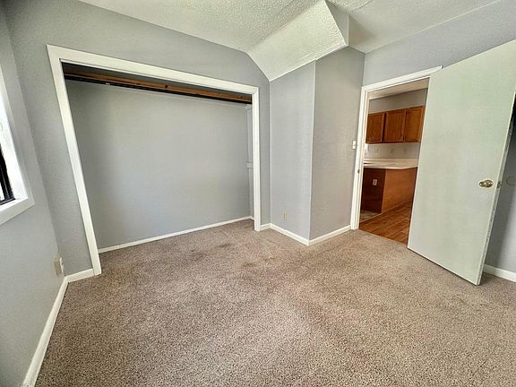4th image of 2512 N Bartlett Ave