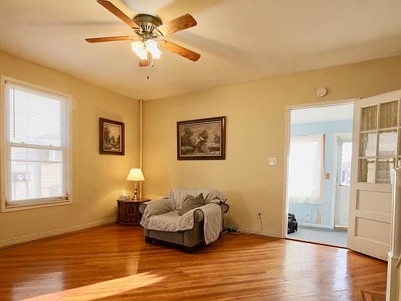 4th image of 1435 Mill Ave
