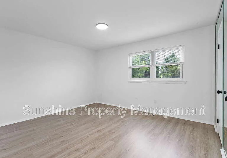 6591 Stoney Point S — Photo 5