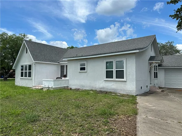1005 E Fulton St, Sinton, TX 78387