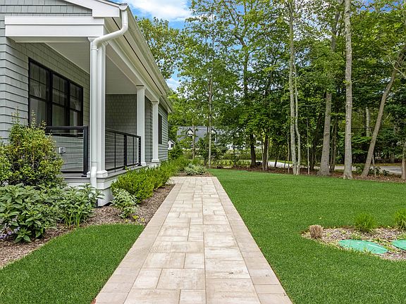 3rd image of 1745 Stars Rd