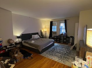 135 Beacon St APT 1, Boston, MA 02116