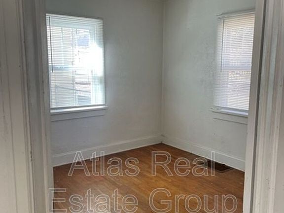 4th image of 911 23rd St Unit A